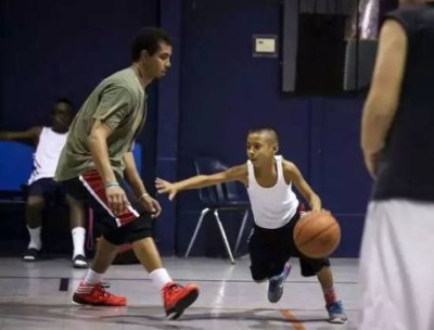 10岁可以用7号篮球吗，12岁的男孩打篮球应该用几号球