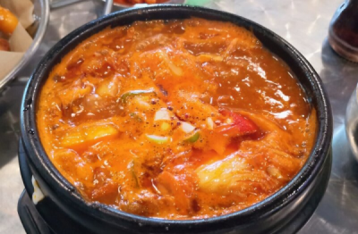 韩式猪肉泡菜汤饭的制作方法 猪肉泡菜汤饭的食材和做法