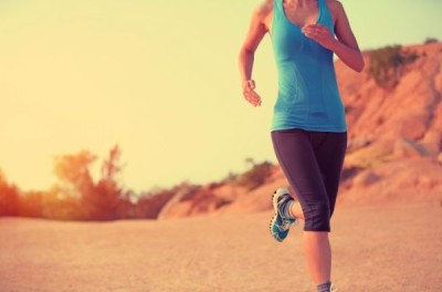 长跑后如何放松肌肉，跑步后浑身酸痛第二天还可以跑步吗